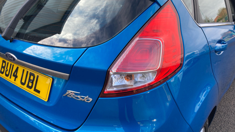 Ford Fiesta 1.25 82 Zetec 5dr Petrol Hatchback